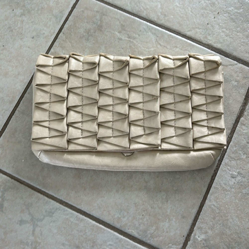 Cream clutch